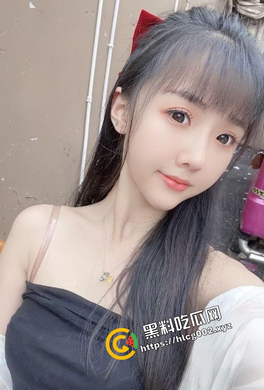 快手网红『苏苏baby』深夜直播整活！瑜伽裤透视大尺度 甜美可爱与骚舞撩骚反差满满！  第5张