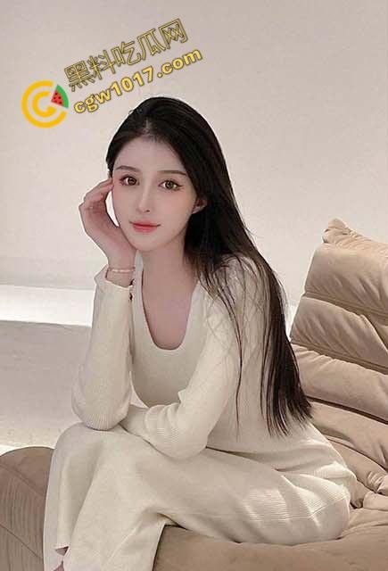 海角大神【野兽绅士】销魂驯兽：将姐姐调教成性奴，背骑遛弯，舔足湿滑，狗叫销魂！  第2张