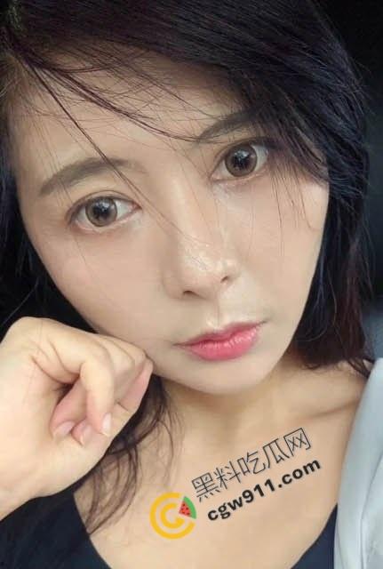 海角大神趁父亲工地加班，猛虐D杯巨乳母亲，肥臀淫水横流，呻吟失控至，爆操骚穴失禁  第1张