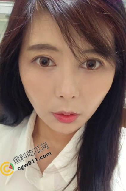 海角大神趁父亲工地加班，猛虐D杯巨乳母亲，肥臀淫水横流，呻吟失控至，爆操骚穴失禁  第2张