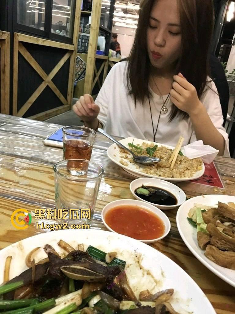 台州骚婊『张婉清』被灌酒带回家醉后爆操 脱光极品奶子弹性惊人 小穴湿到不行 被干得大叫求操爽翻天！  第9张