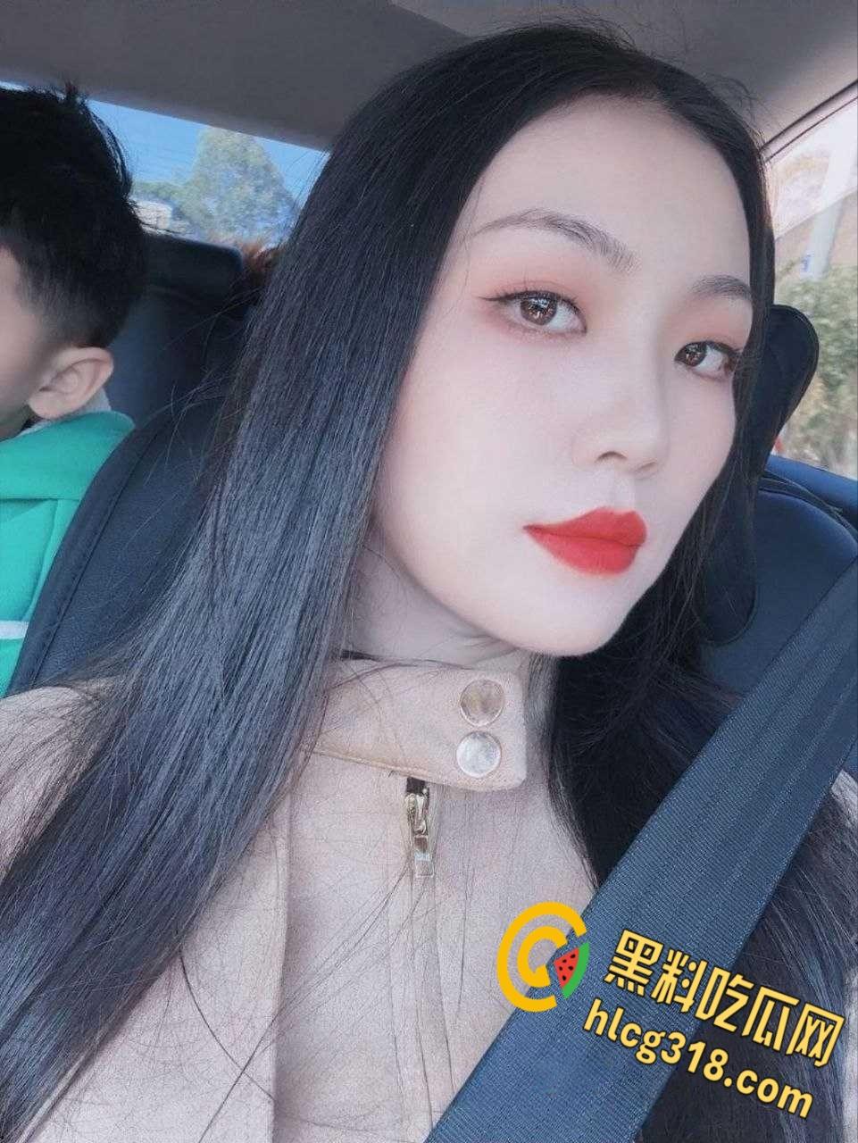 推特网红少妇【暮色】，极品后妈裙福利挑选粉丝，地下车库露出全套服务粉丝！  第3张