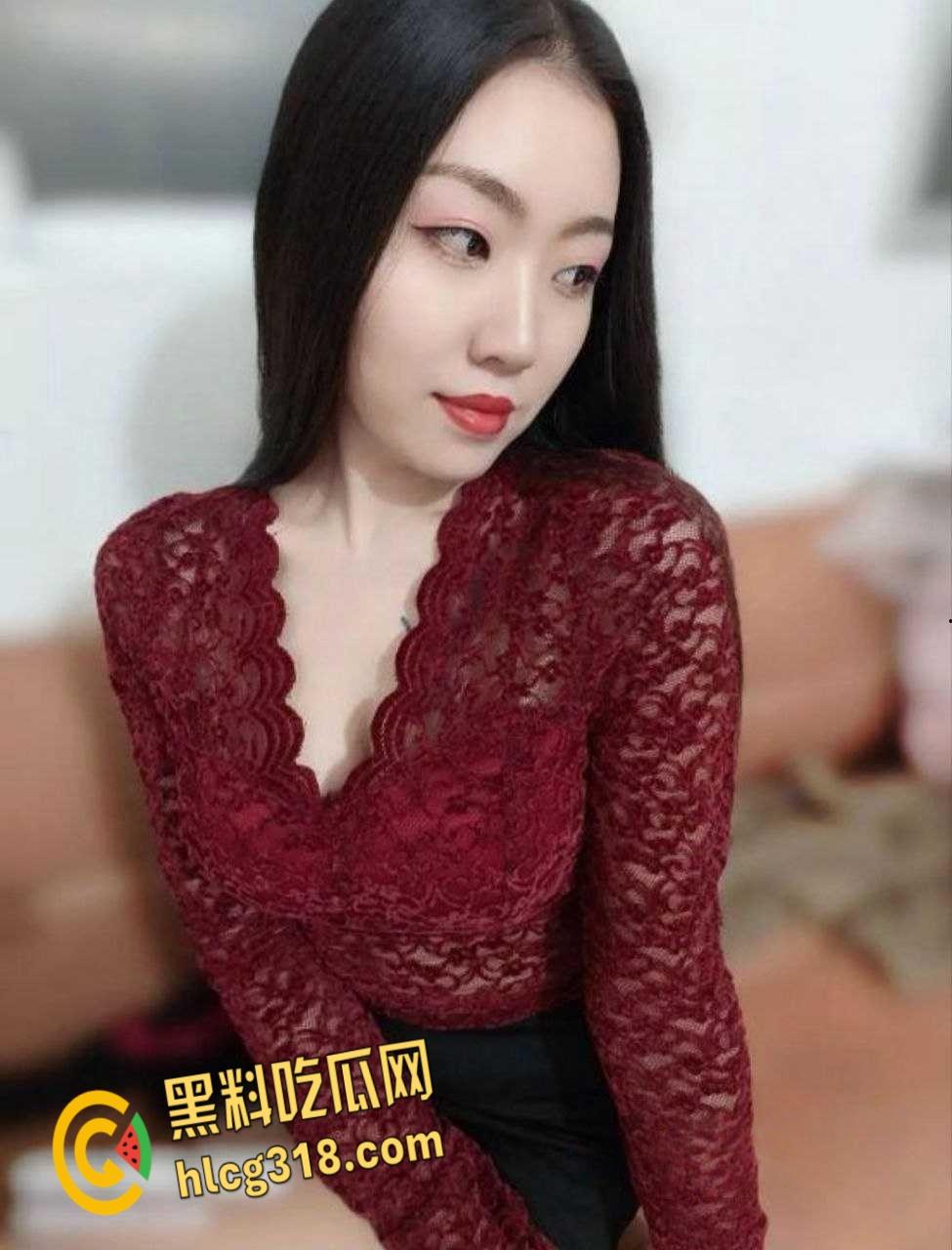 推特网红少妇【暮色】，极品后妈裙福利挑选粉丝，地下车库露出全套服务粉丝！  第4张