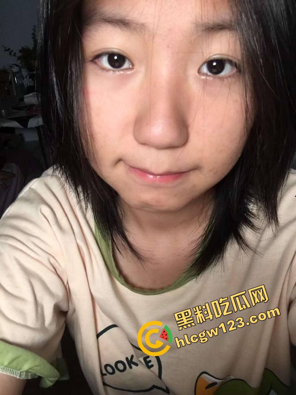 隔壁女租客【王梦】太会舔了!第一次口交就拉丝流白,跪着舔精不带擦,跪着舔完还乖乖自己坐上来! 第3张 隔壁女租客【王梦】太会舔了!第一次口交就拉丝流白,跪着舔精不带擦,跪着舔完还乖乖自己坐上来! 第3张