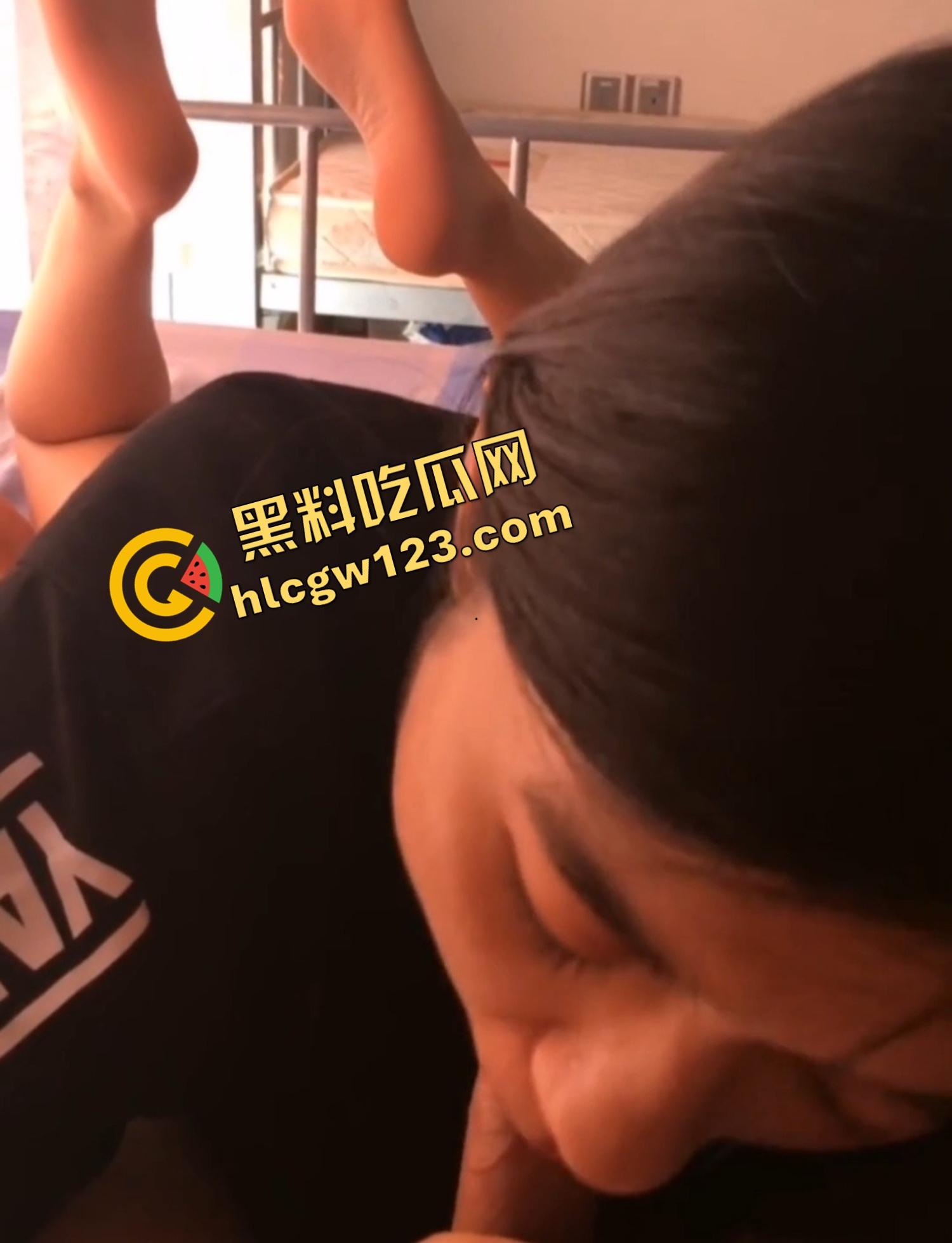 隔壁女租客【王梦】太会舔了!第一次口交就拉丝流白,跪着舔精不带擦,跪着舔完还乖乖自己坐上来! 第12张 隔壁女租客【王梦】太会舔了!第一次口交就拉丝流白,跪着舔精不带擦,跪着舔完还乖乖自己坐上来! 第12张
