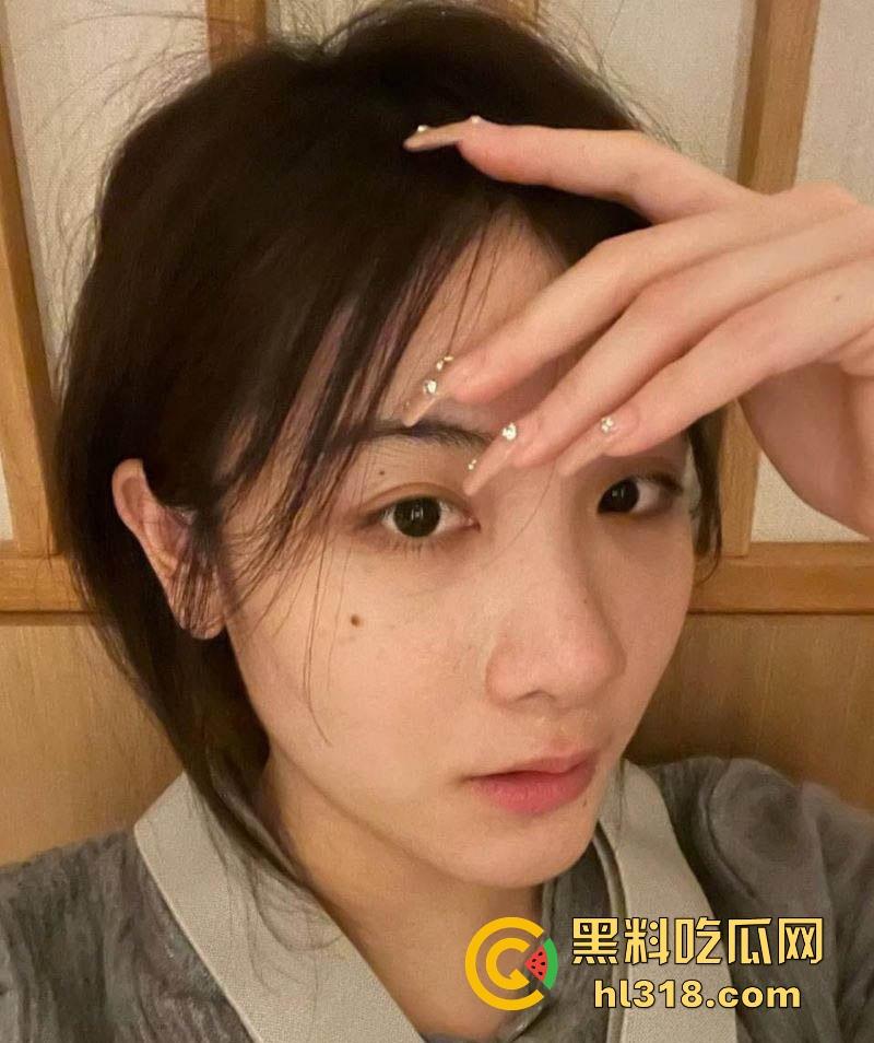 广西师范大学【秦玉莹】与男友性爱视频曝光流出！床上化身淫荡尤物，边被猛操边玩玩具，淫水狂流！  第2张