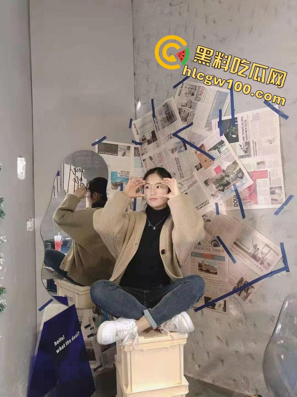 吉大高学历反差研究生【李秋月】，初经人事的她在镜头前卖力而又笨拙的展示自己的酮体  第3张