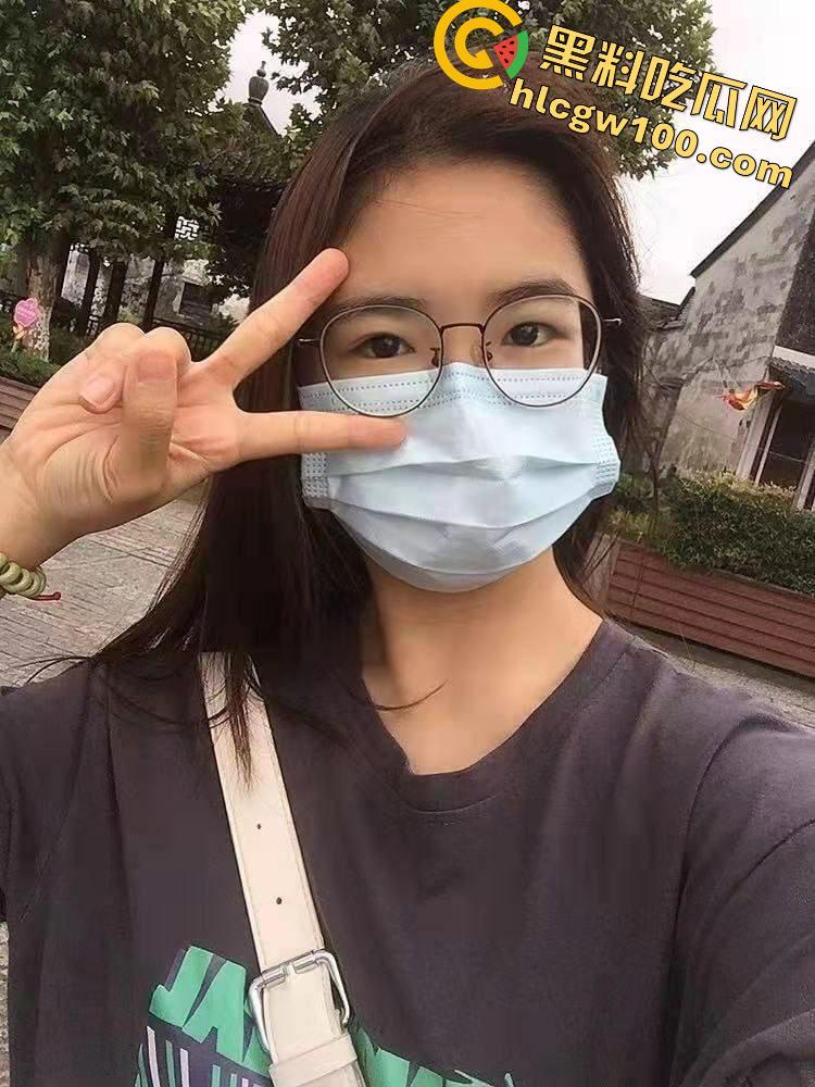 吉大高学历反差研究生【李秋月】，初经人事的她在镜头前卖力而又笨拙的展示自己的酮体  第5张