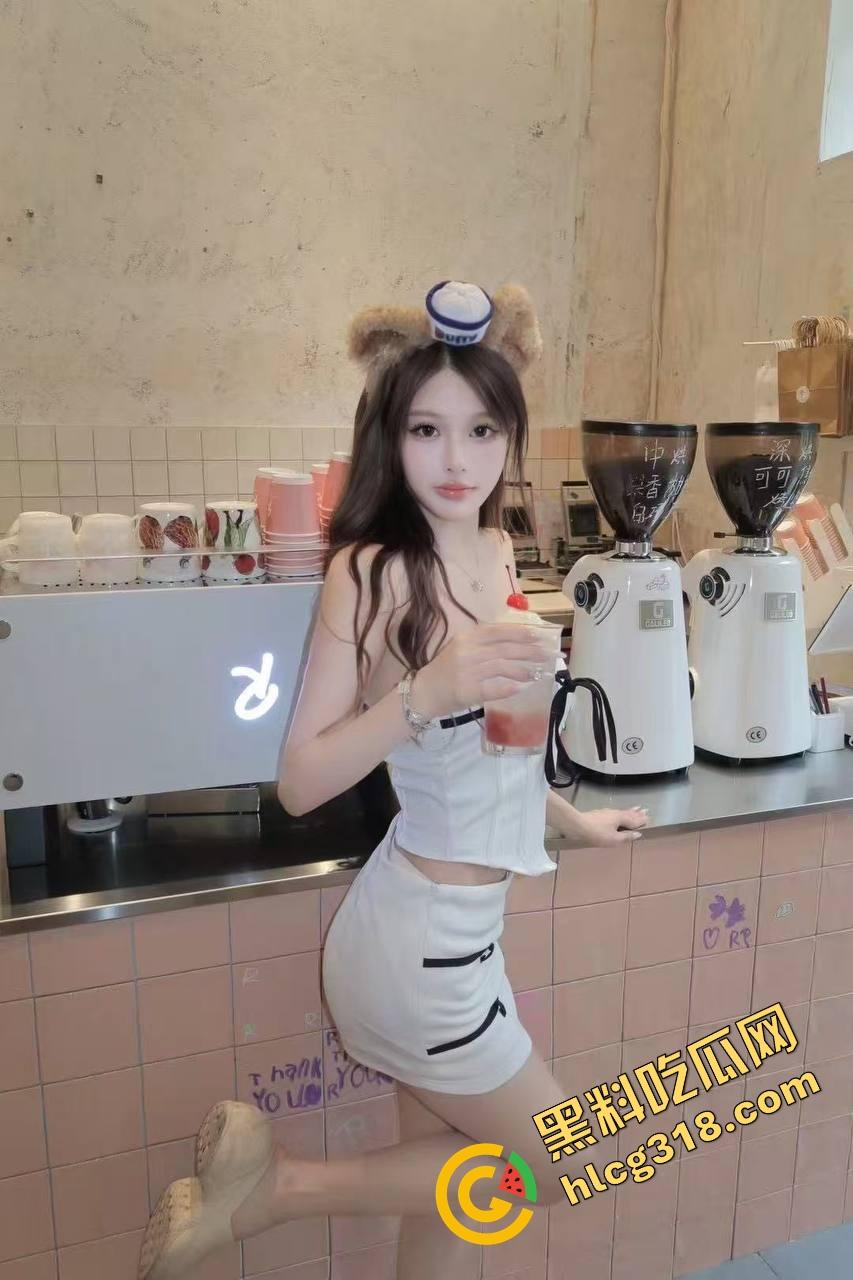 西安培华学院『赵露媛』火车上撕烂牛仔裤被爆操，女大坐车出游直接坐上男友鸡巴，全程自拍记录高潮表情！  第5张