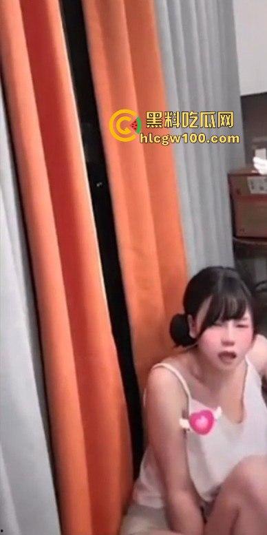 快手【幸子】直播玩调教，骚货塞入跳蛋让金主远程操控马力开到最大爽到高潮失控还是榜一大哥会玩！！  第12张