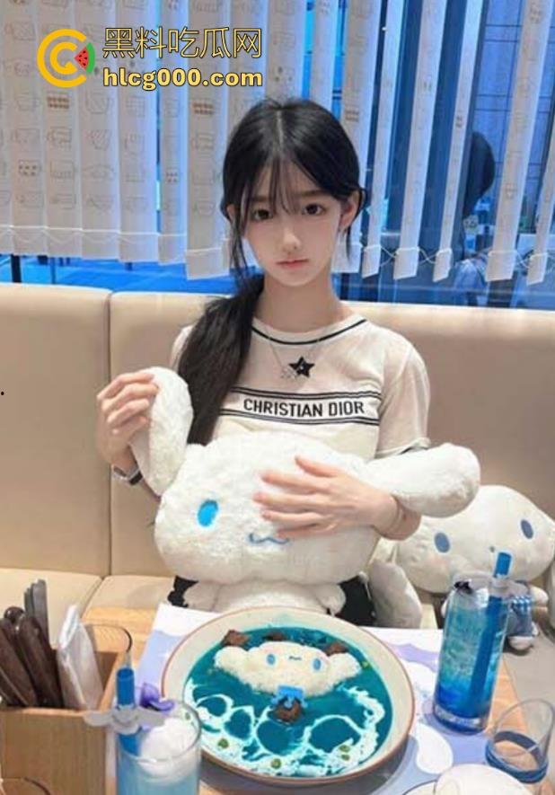 海角乱伦， 和萝莉亲妹妹性福的暑假生活，天天在家猛插狂操，无套操白虎嫩穴内射骚逼！  第2张