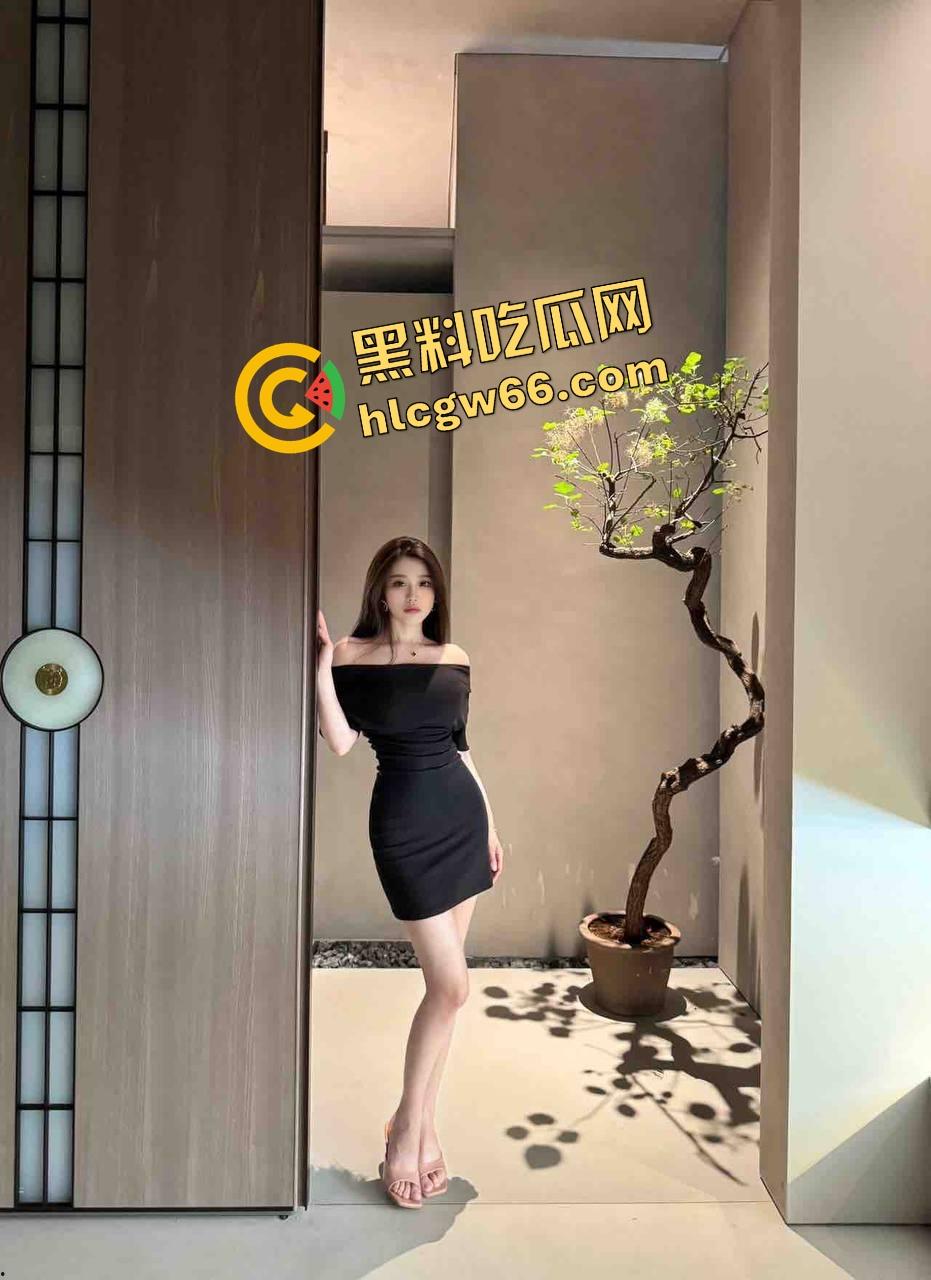 不怕女神骚，就怕女神会练腰，健身房女神『沐沐 』大奶水蛇腰操起来顶爆天花板，操起来腰比肉棒还灵活！  第5张