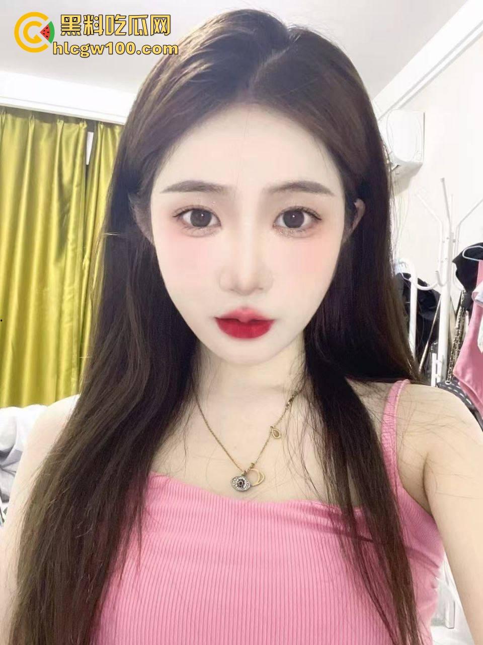 小伙久旱逢甘霖，半年库存喷成双线一朝爆发，跟他喵高压水枪一样，射精分叉喷到女友睁不开眼，这量太猛了别射了！  第4张