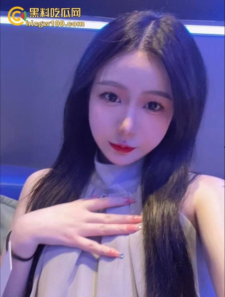 小伙久旱逢甘霖，半年库存喷成双线一朝爆发，跟他喵高压水枪一样，射精分叉喷到女友睁不开眼，这量太猛了别射了！  第5张