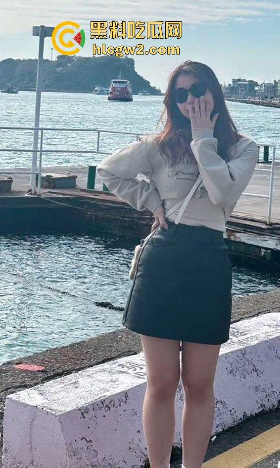 长沙技术师范大学学生妹【宗雨菲】自慰视频遭渣男曝光 身材火辣揉奶表演 让人看了硬到爆炸！  第4张