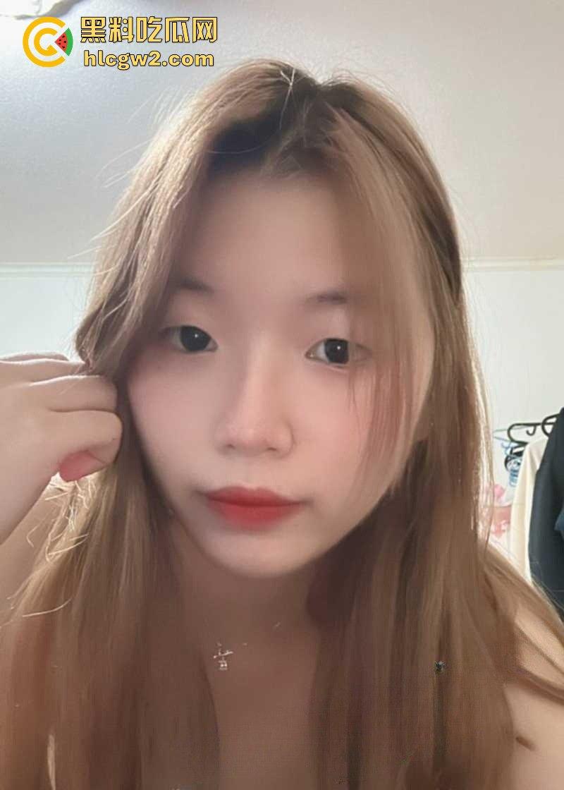 长沙技术师范大学学生妹【宗雨菲】自慰视频遭渣男曝光 身材火辣揉奶表演 让人看了硬到爆炸！  第5张