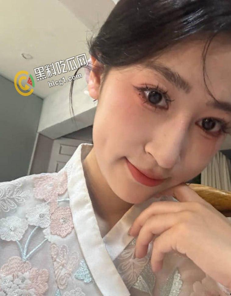 湖北文理学院反差大学生 孟洁 人小癮大的性瘾骚货 人前乖乖女人后骚浪贱的母狗 玩自慰玩具玩的嗷嗷叫  第1张