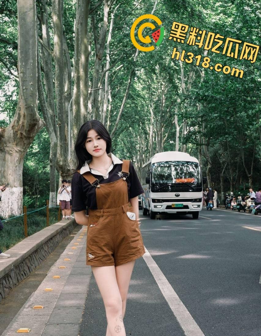 极品骚妻爱淫趴，勾搭巨屌男单玩3P，穿着高跟鞋在床上被各种玩弄，戴绿帽老公看着我被其他男人操  第1张