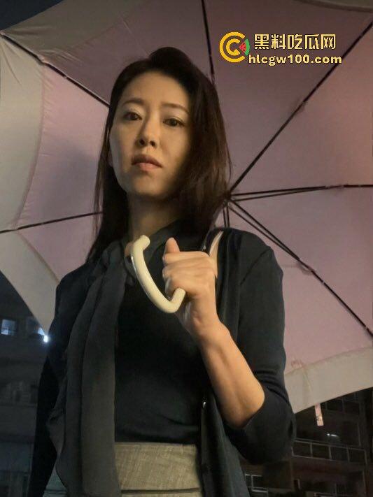 OnlyFans韵味美妇熟女【nanako_sexy】VIP订阅视频流出，情趣自慰掰穴淫荡的成熟韵味，极具吸引人。  第1张