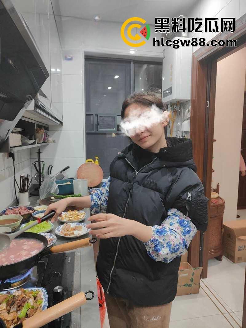 娶个骚浪老婆爽翻天，一人多肤小护士，黑丝角色扮演日日操新老婆，鸡巴天天没软过！  第1张