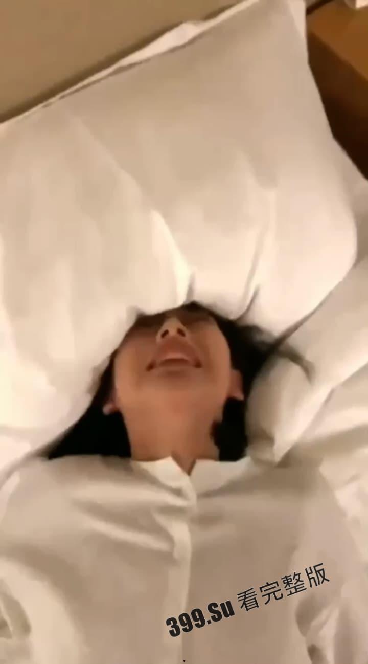 小羊没烦恼约炮金主被爆！抖音 400 万女网红小羊出轨 被现男友抓包  啪啪视频流出 第18张