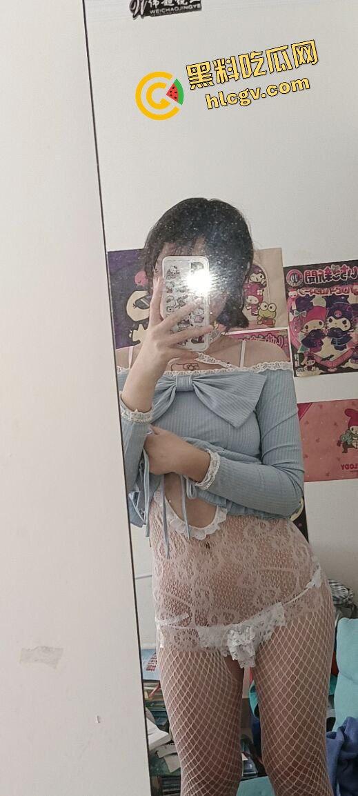 瓜友投稿大学妹子【林烟】私拍流出！宿舍自拍自慰天天给他看，骚逼十足直接曝光！  第11张