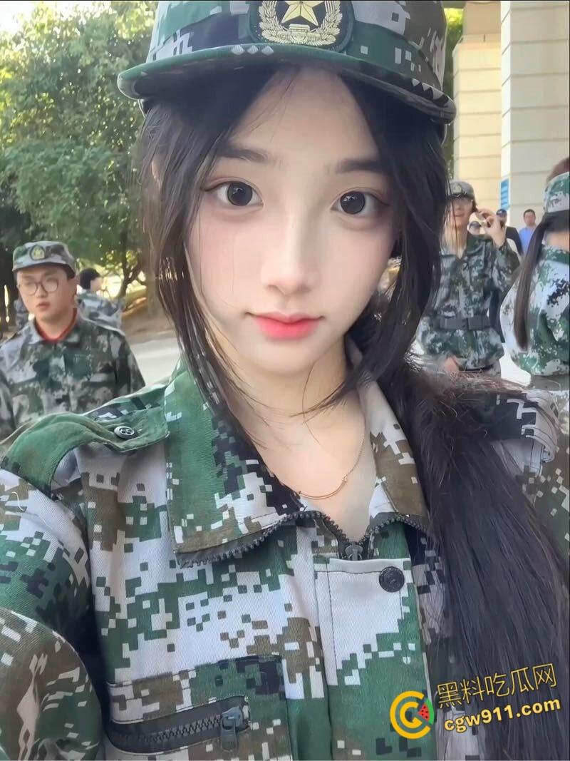 推特约啪大神【fkabuto】，约炮清纯眼镜妹，反差母狗户外深喉，酒店3p无套中出，要射了骑脸口爆吞精 ！  第1张