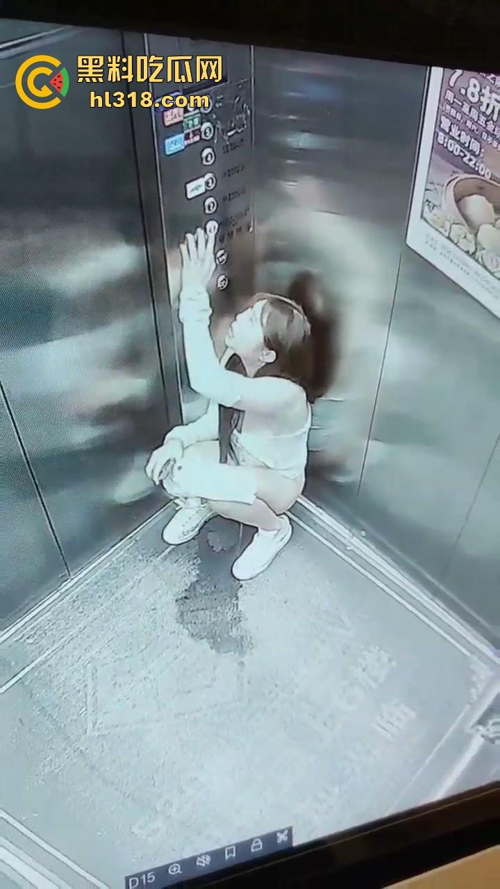憋不住了！温州极品美女电梯放尿，看出来很急，脱下裤子就尿，还用手玩尿，监控拍的清清楚楚！  第6张