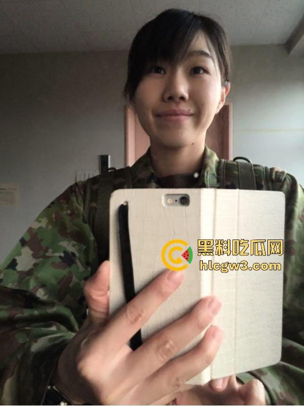 驻日美军士兵操小日子自卫队女兵干到腿软 军营泄漏激情画面女兵全程浪叫不带套，美式大肉棒抽插到喷水！  第4张