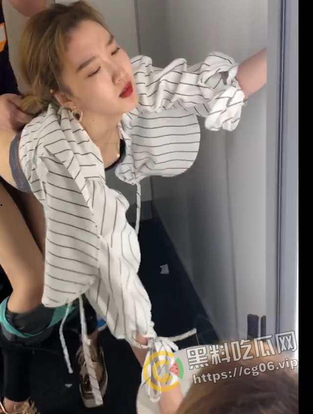 顶级颜射!杭州健身房女教练大战会员 健身房内后入 这阿黑颜颜射完美诠释了什么叫臭母狗肉便器阿  第9张