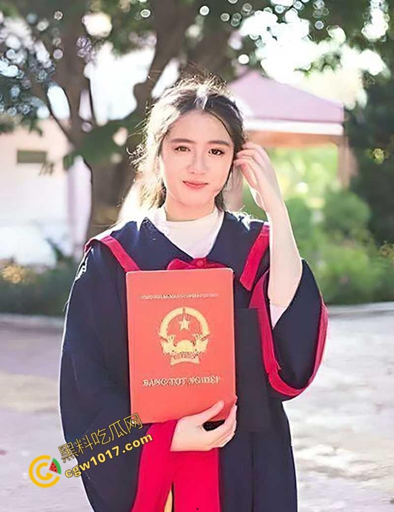 越南美女人妻检察官【邓黎琼江】与富商偷情视频流出！露脸口交无套做爱，离婚离职彻底塌房！  第4张