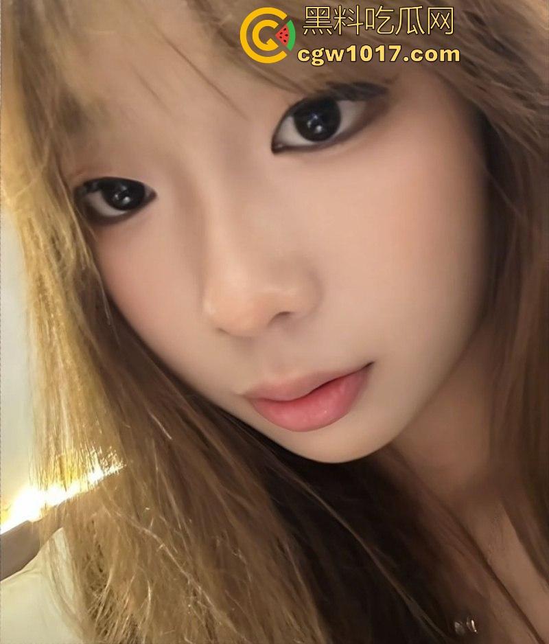 武汉师范大学【韩情情】卸下书卷气，化身饥渴小野猫，无套爆操紧致小穴，双乳晃得眼花缭乱！  第5张