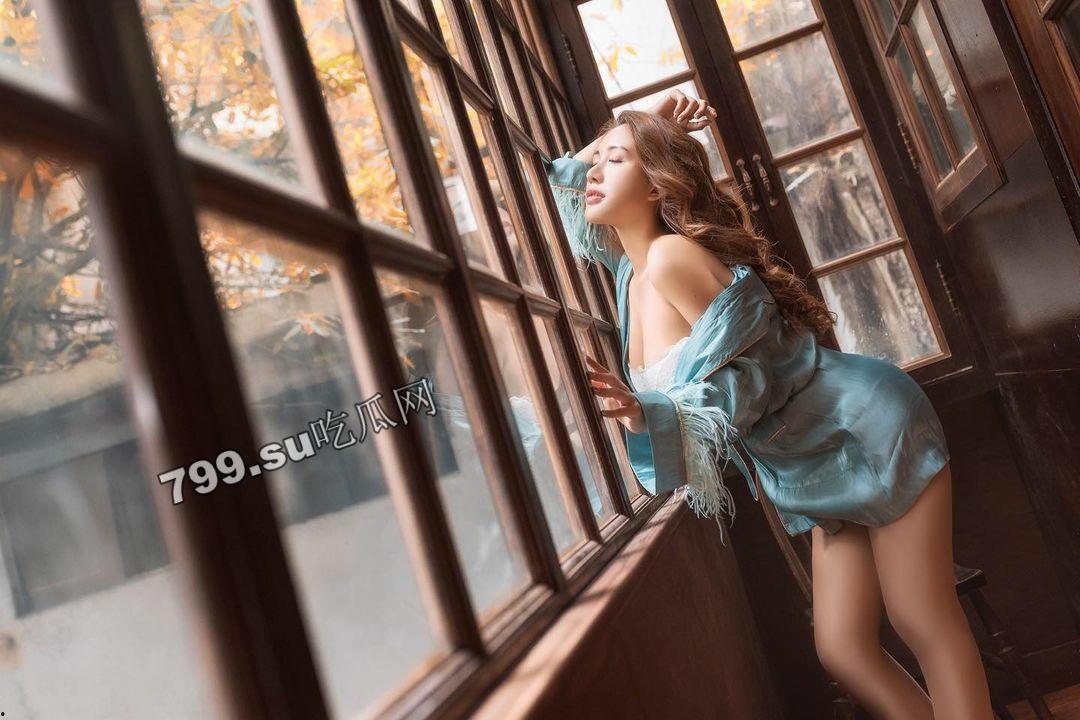 脸书小有名气的大波气质女神与金主啪啪露脸自拍流出～兴奋喘息呻吟被疯狂输出尖叫  第10张