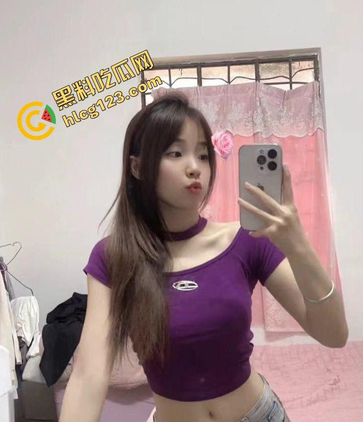 河南开封职业学院女大学生秦雯路裸聊视频流出！尺度爆表，小穴美乳惹火画面曝光！  第3张