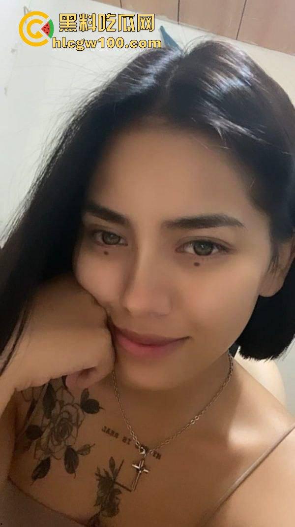 台湾极品辣妹【宋巧】与男友裸聊视频流出，劲拉热舞场面火爆，这种若隐若现的勾引最致命。  第3张