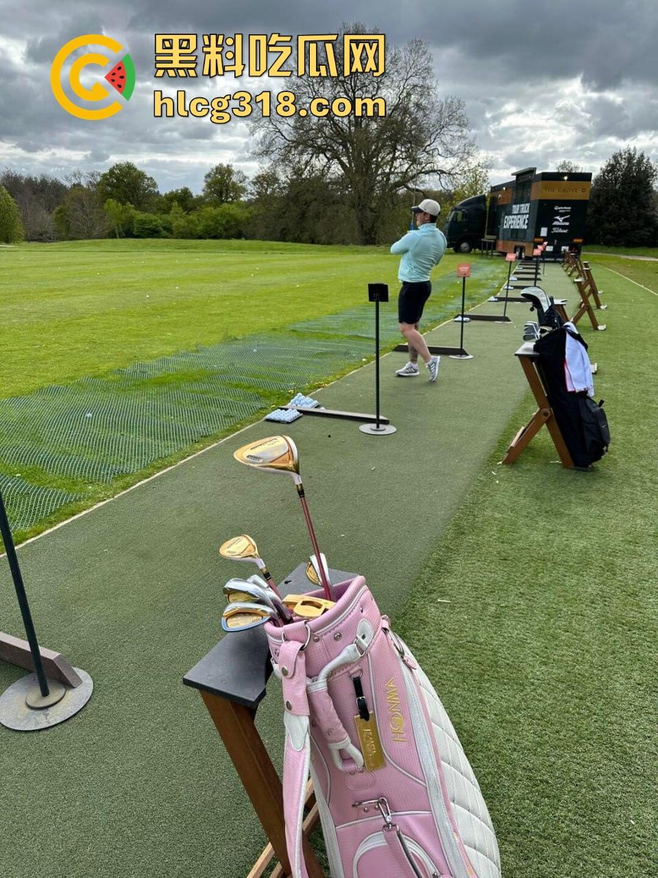 重金约炮极品高颜值高尔夫球友【李安安】美腿翘臀皮肤白嫩，爆操打桩淫水直流，早知道我也去学高尔夫了  第2张