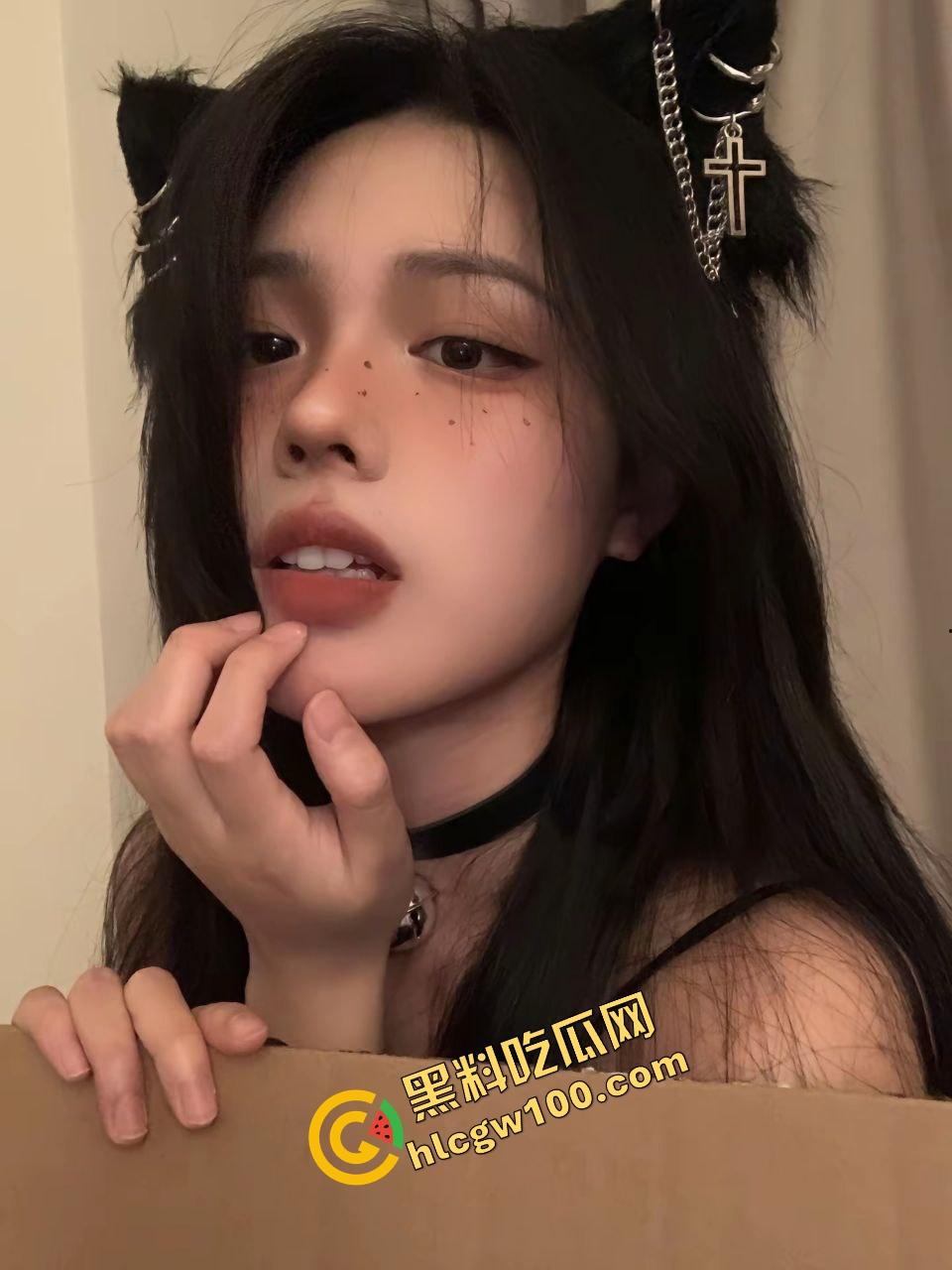 广东佛山反差少妇【林思婷】背着老公约会单男，淫荡上位骑乘操逼淫叫！独家曝光流出！  第3张