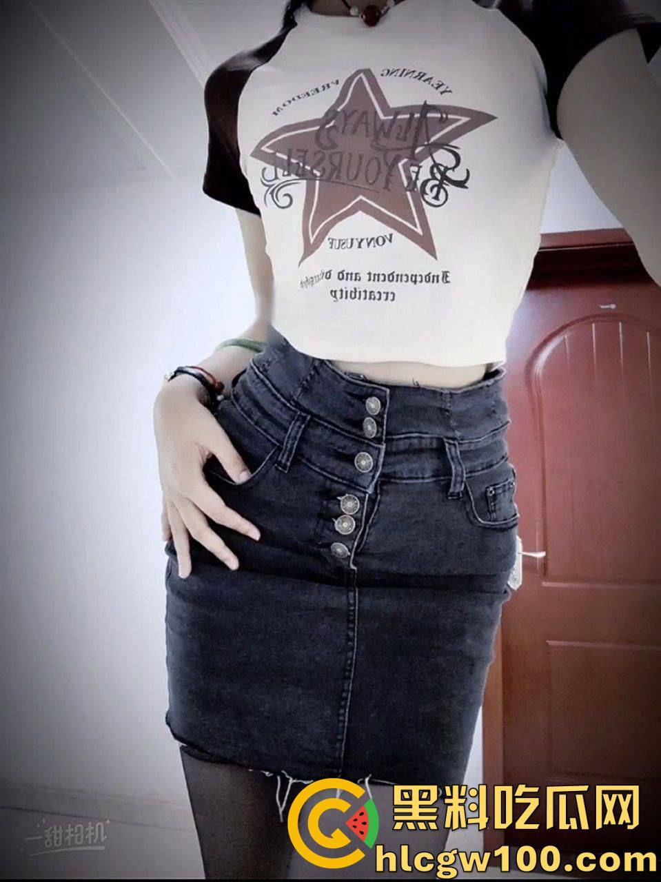 重庆医学院【李青玉】长相清纯却骚到不行的贫乳反差学妹，被学长哄骗发骚自拍  第9张