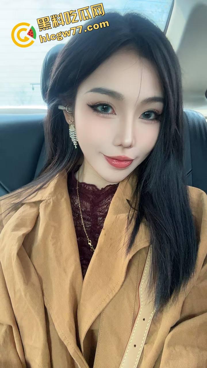 厦门街头任务式调教，鸡巴随时随地上线，穿裙子就是方便完成主人的命令！  第4张