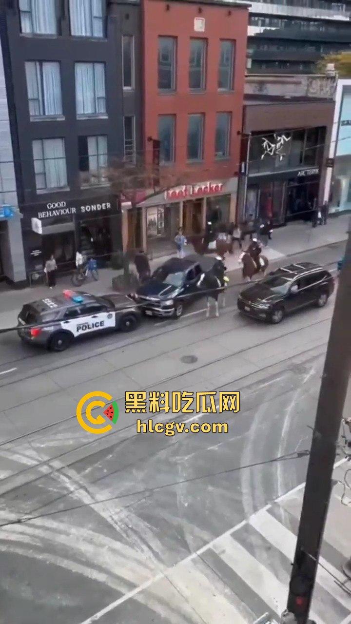 多伦多11月2日上演现实版警匪追逐！downtown街头劫车事件，比大片还带劲！  第13张