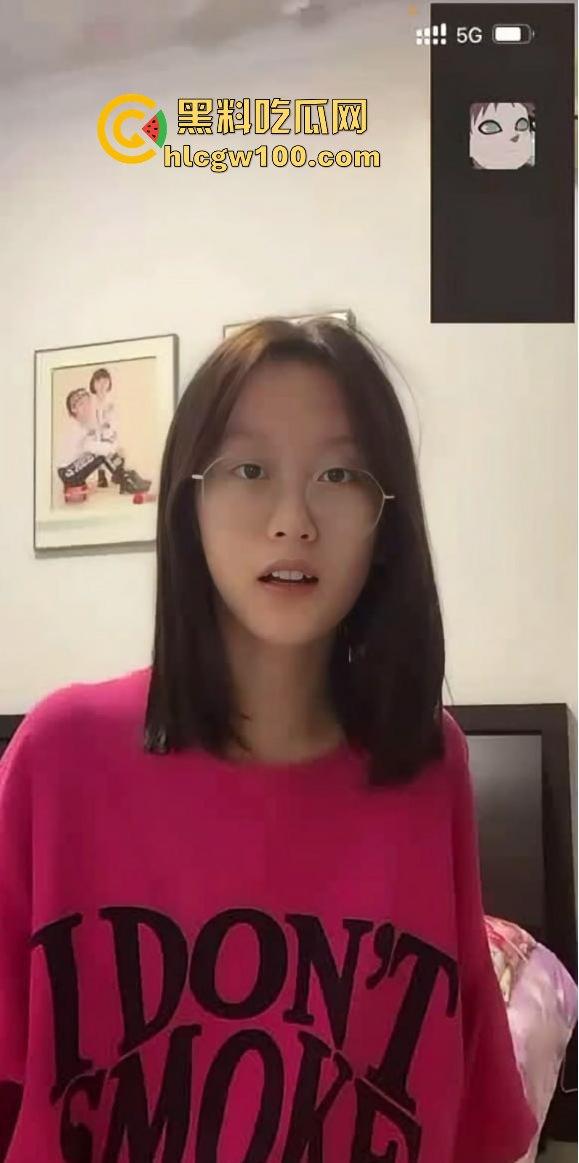 湖南长沙学院清纯大一学妹【朱颜丽】金主调教视频流出，揉胸自慰展示苗条身材，这反差绝了全网疯传！！  第3张