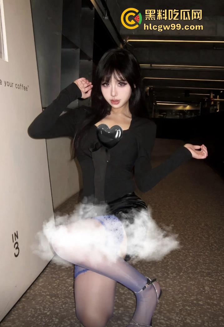 抖音【MomentofBlue】被锤高级外围，身价曝光2000一刺5K包夜，粉丝群发裸照撩骚这货玩得够花！  第16张