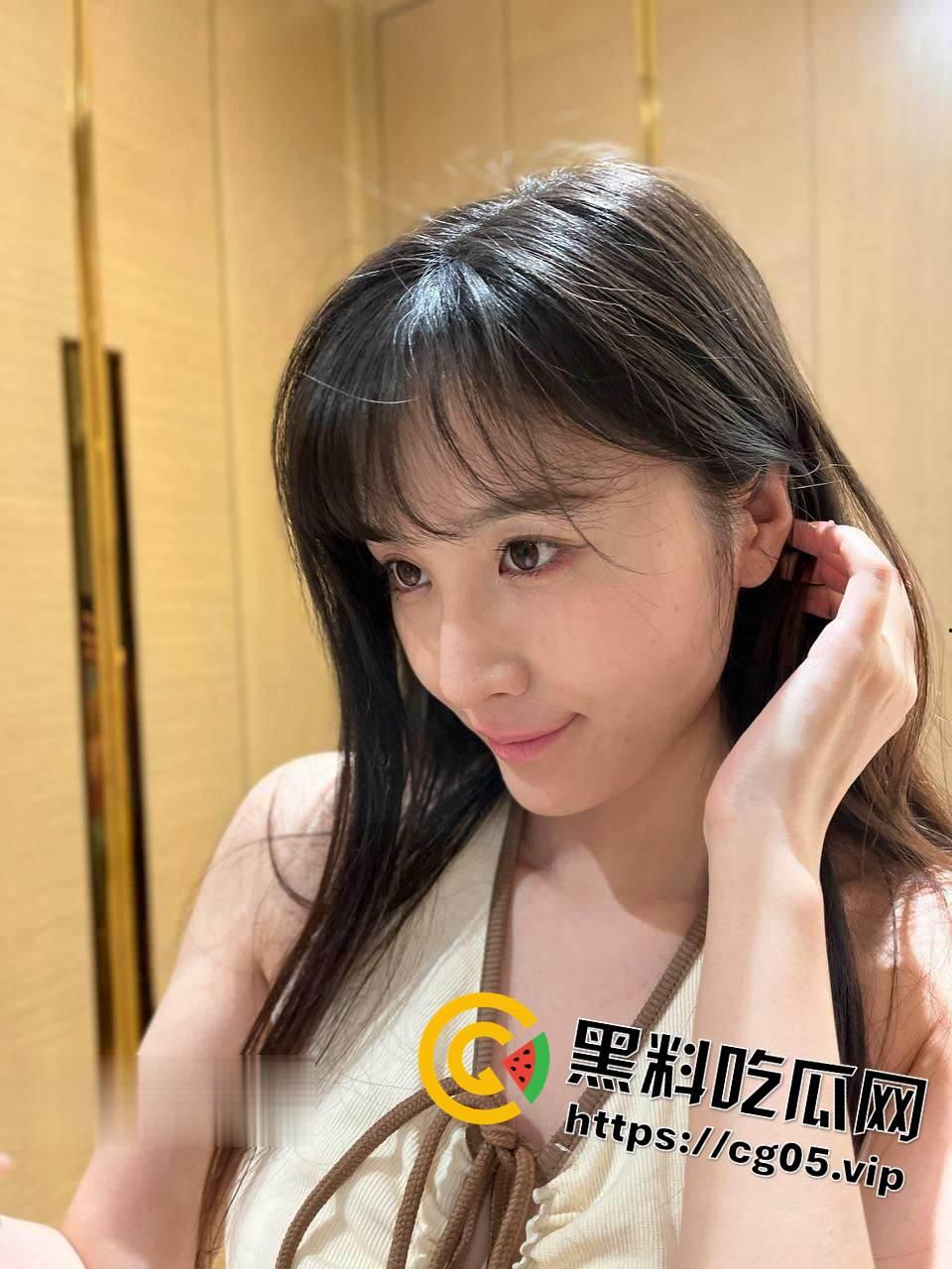 江苏极品公务员妹子 幸福又快乐的被领导调教 颜值非常抗打  第3张