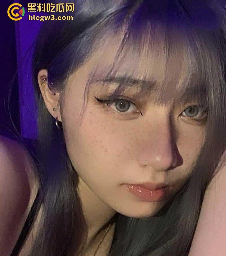 武汉御姐【米若琳】被操到呻吟不止！腰臀骚劲爆表，和男友做爱视频被曝光，极致姿势让人看得想操！  第1张