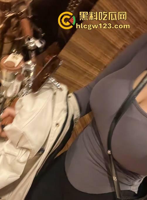 抖音极品御姐【失眠蝴蝶】性爱视频流出 高冷大胸御姐被金主打桩猛操 尽显放荡本性！  第4张