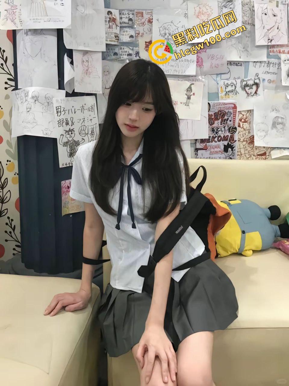 长沙民政JK清纯嫩妹反差婊【张雅萱】极品粉穴自拍全裸脱衣，尿盆诱惑洗澡供金主！独家曝光流出！  第4张