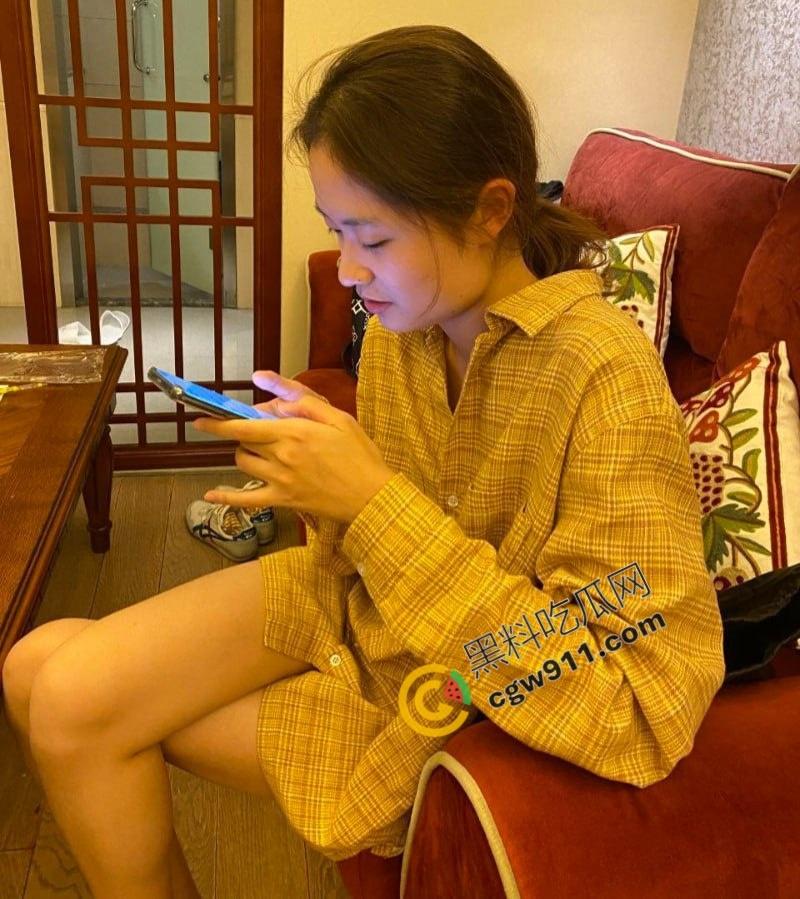 天津大学生【胡玉珊】被渣男金主春药爆操,清纯素颜高潮痉挛,粉嫩小穴被无套爆操,痛并快乐享受横冲直撞 第1张 天津大学生【胡玉珊】被渣男金主春药爆操,清纯素颜高潮痉挛,粉嫩小穴被无套爆操,痛并快乐享受横冲直撞 第1张