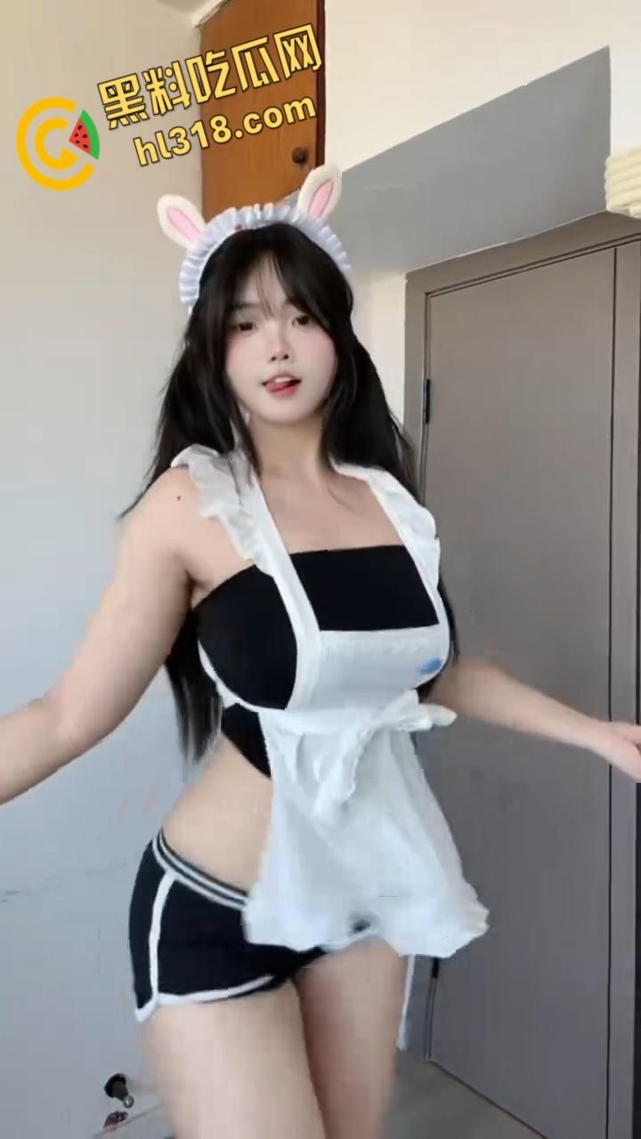 抖音网红【可爱的肉巴】，极品巨乳私拍福利流出，各种角度展示丰满肥臀，私下绝对是性感小母狗 !  第2张