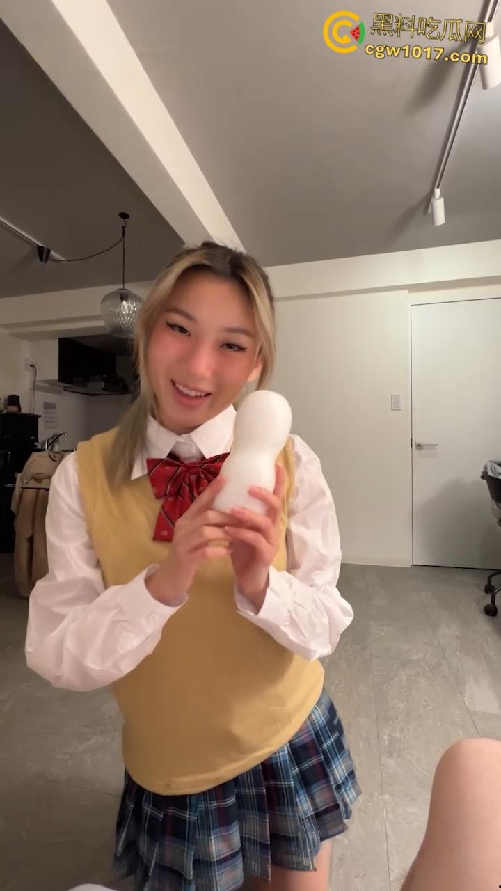 欧美高颜值网红【Lillienue】,JK制服巨乳脱衣揉奶,跪地深喉口交,飞机杯撸管榨精,闭眼享受口爆吞精! 第2张 欧美高颜值网红【Lillienue】,JK制服巨乳脱衣揉奶,跪地深喉口交,飞机杯撸管榨精,闭眼享受口爆吞精! 第2张