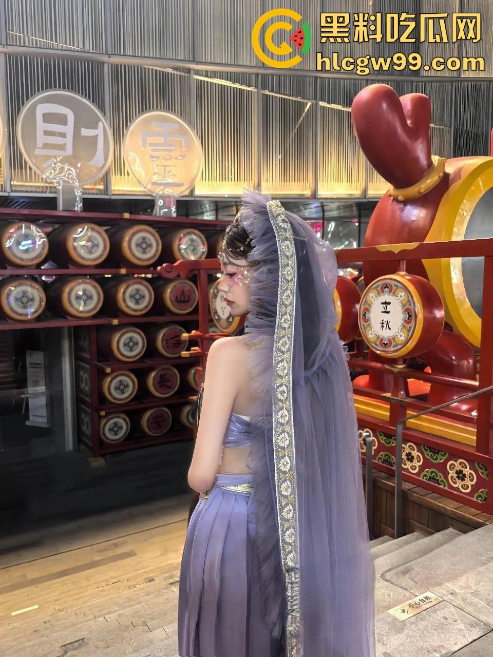 南京城市学院服装表演大一学妹【孙珊】裸聊视频曝光，极品美乳粉嫩玉足私拍流出，足控舔屏福利！  第3张